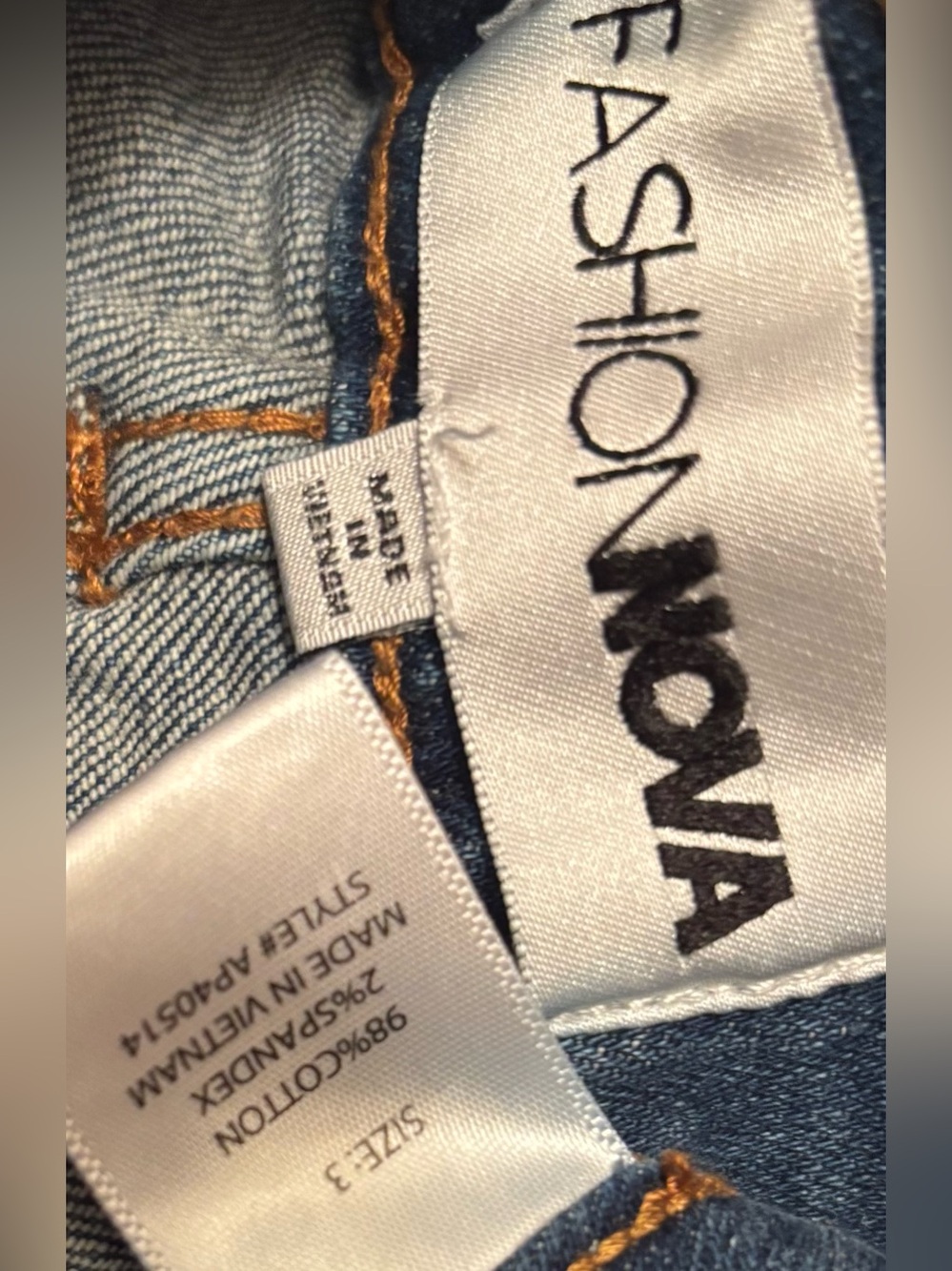 Fashion Nova Distressed Skinny Jeans 👖size 3✨ - Picture 5 of 5